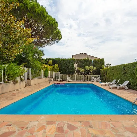 10 & 11 By Des Lices サントロペ