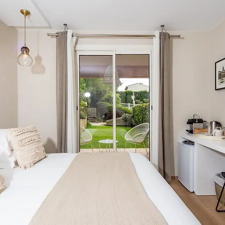 Apartment 10 & 11 By Des Lices
